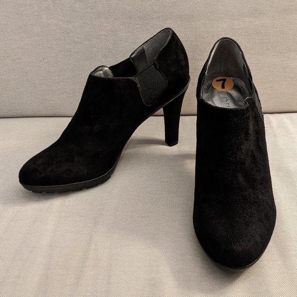 Tahari Tandie Suede Booties 7M - Picture 1 of 10